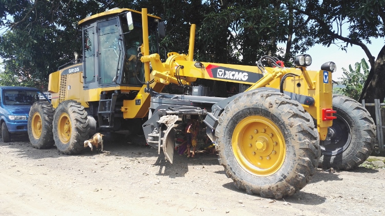 XCMG Official 135HP Motor Grader GR135 small motor grade for sale